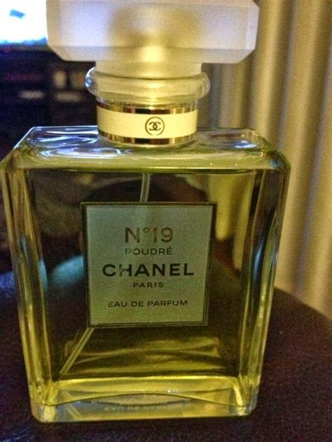 chanel no 19 poudre fake